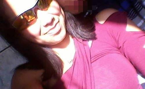Escopiana ,19 anos , são Paulina , chatta , arrogantte , tímida , ignorante , preguiçosa , irônica , ciumenta !*