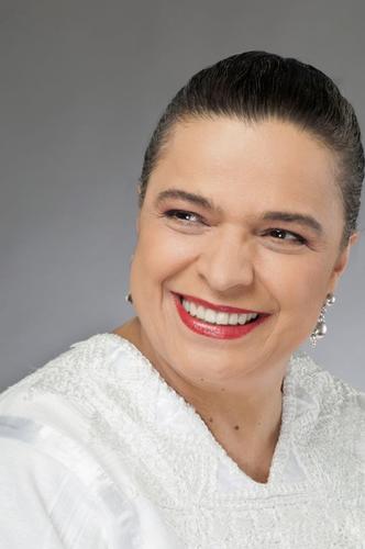 Beatriz Paredes Profile