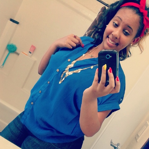 #Eritrean ;*
Baby you summa time fine ♥