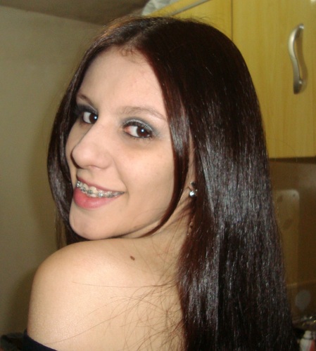 Estudante de Psicologia, escorpiana, Santista roxa.