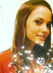 @RoMulholland te amo princesa.. seu sorriso é o melhor de todos pra mim  queria poder te tocar, te abraçar mas não posso. Um dia realizo meu sonho TE AMO