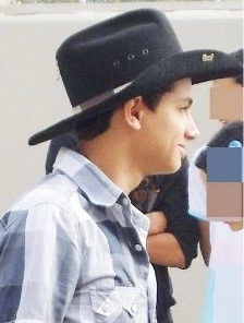 GuilhermeDstvd's profile picture. Tenho uma fazenda enorme, 2 carro. 1 moto e 4 casas, mas nem cobro pra ser seguido (: !