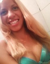 Sou uma menina mto timida educada e mto atenciosa, mais tenho um defeito sou mto sentimental e me apego mto rapido nas pessoas sou muito ciumenta...!