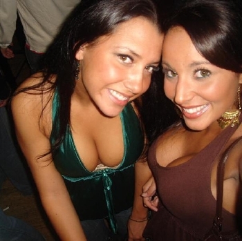 LisaUIC's profile picture. Fun and Single !! Currently in school.