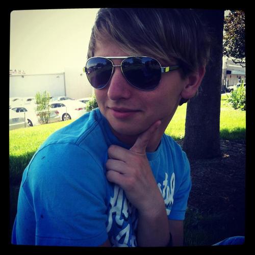 Just a 20 year old gay boy livin' in the 417! Any questions? Then ask.
