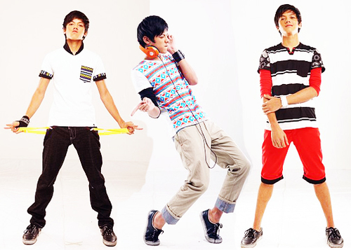 Legally Wedded wife of Daniel Padilla ;) 

Heyy You mad ? FOLLOW ME AND STAY MAD  ;))
Tweets are all about DJ ;D