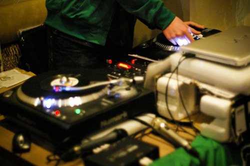 Chonvar's profile picture. Motion-Designer, from Caen to Paris and Bordeaux.