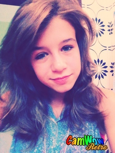 Hi I'm Laura.
If you follow me,thank you! :3
I'm Belieber and not be ashamed of that. SWAG :3