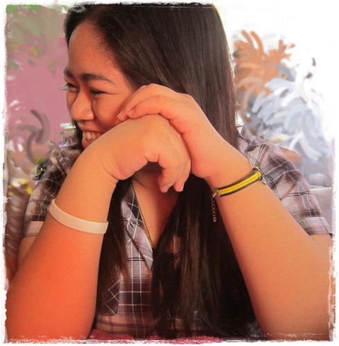 mangunayrizzae's profile picture. Professional Teacher. Frustrated Baker. Assuming Photo Designer. Serious but definitely crazy.
Always smiling. •‿•