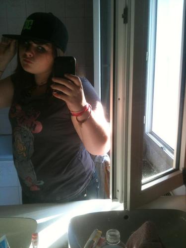 oceane107's profile picture. 