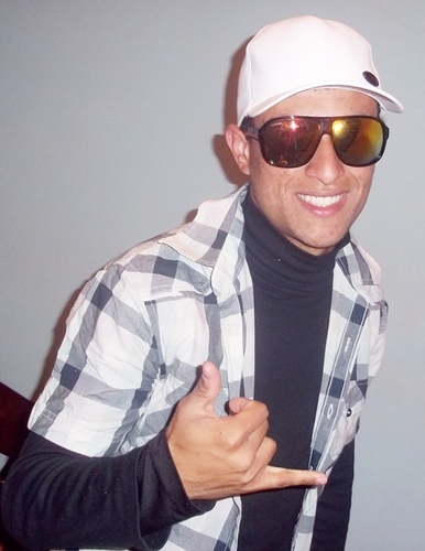 EU SOU A ARVORE DE BONS FRUTOS E FOI DEUS QUE ME PLANTOU...