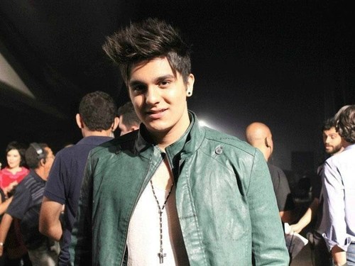 SERA QUE É ERRO MEU dizer que o que tenho por vc e AMOR ALEM DA VIDA sao SINAIS que te fazem cada dia mais especial TE VIVO @luansantana  AMO.VC