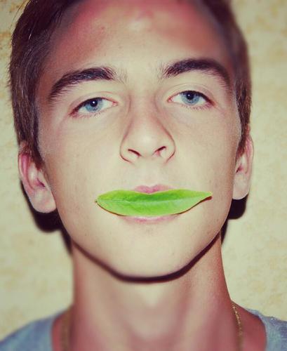 Ne fais pas au autre ce que tu n'aimerai pas qu'on te fasse. En revanche follow moi car fais au autre ce que tu aimerai qu'on te fasse . :p (Lou)