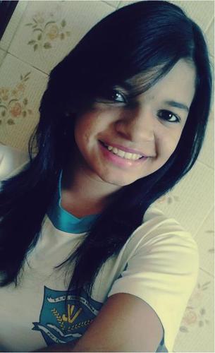 Superar é preciso. Seguir em frente é essencial. Olhar pra trás é perda de tempo. Passado se fosse bom era presente (;