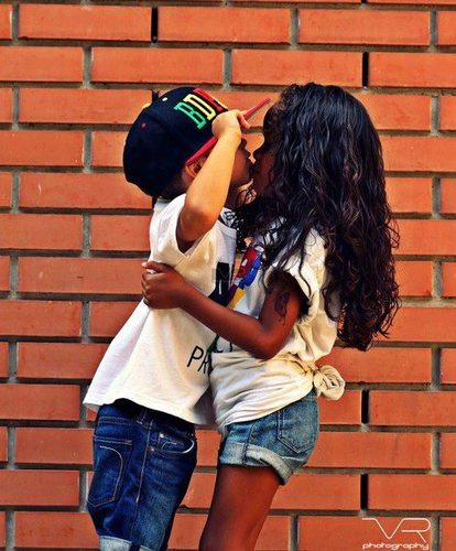 Hoola;MeLlamoAdrian:*BuenoSiMeQuieres;ConocerPersiguemeACreundsHclTengo13AñitosPeroAparentosMas:*Bueh♥Siguemee;QueYoTepersiguo*♥~