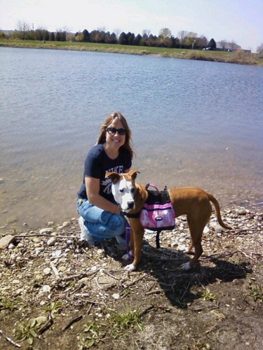 Work in home health, design primitive folkart & patterns, shelter volunteer, am interested in promoting animal & child abuse awareness & pet adoption