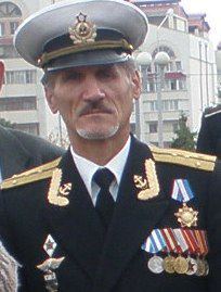 ОФИЦЕР В ОТС-ВКЕ.ОКОНЧИЛ СЕВАСТОПОЛЬСК.ВЫСШ.ВОЕН-МОРСК.ИНЖЕНЕРН.УЧЩЕ.ЯДЕРН. РЕАКТОРЫ АПЛ.ВЕТЕРАН ВС.ВЕТЕРАН П.О.Р.УВЛЕК.СПОРТ.КОСМОС.ФИЛОСОФИЯ.КОМПЬЮТЕР.ПРИРОДА