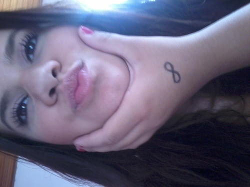Segue eu ? *-*  sou sincera amo meu time timão ! Amo meu mozinho, sou espirita,gosto de reagge,funk,e samba... Amo minha Mae *-*