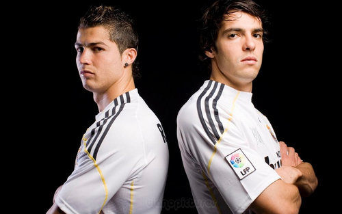 Dedicado a los hombres mas guapos del Real Madrid----- 
@Cristiano y @kaka