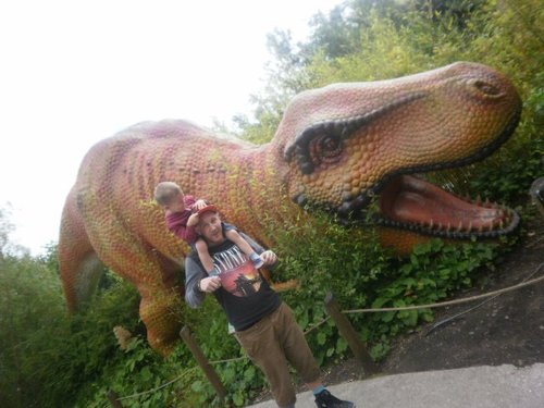 Glennfatboy's profile picture. from manchester in a relationship have a son call kenzie jay he is my world