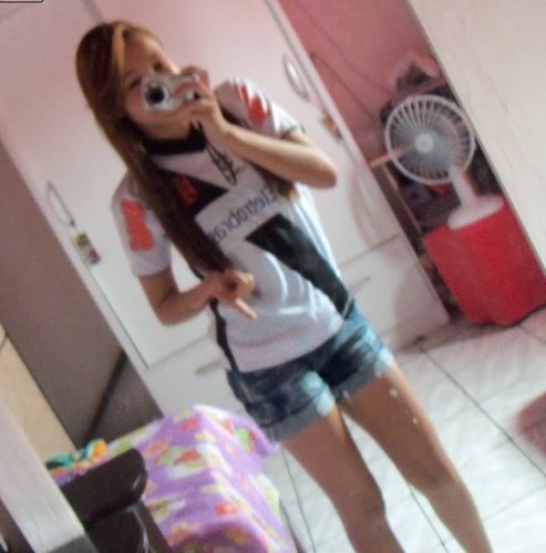 ''Quem sou eu? Sou a alegria de quem me Ama, a tristeza de quem me Odeia e a ocupação de quem me Inveja''