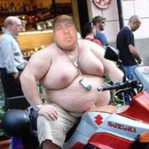 TheYallFrmMex's profile picture. being pisa slurping beans. HB: @dayvid11 & @chrisv1158 ❤