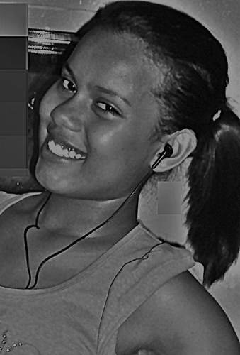 Solteira aiinda k' ):     Muito liinda e preta 
Fazer o que néeh ?
Quer conhecer melhor segue aê poow ' (yn '