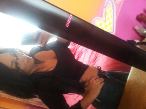 vanessacoraz's profile picture. 