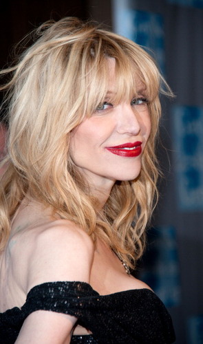 raised on @holerock's music thanks to my wonderful mother, we are both huge fans. @Courtney is my inspiration. anti-kurt zone