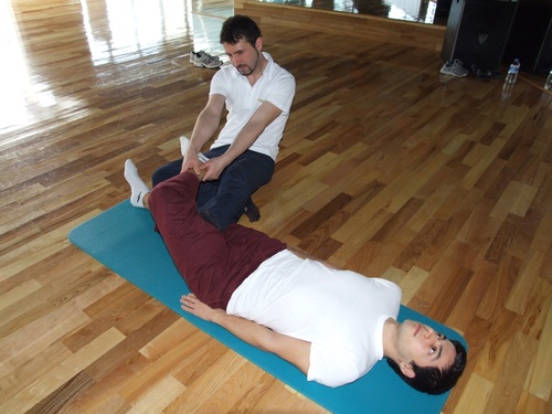 14 yıldır  masaj uzmanıyım şu an spa merkezi işletiyor  evler masör masöz servisi  sağlıyoruz http://t.co/zka8kZBi1o