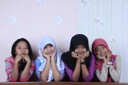 Follow me insaallah masuk surga  (⌒˛⌒  ) and Just FollBack
 ヽ（´３`）ﾉ♪(*^ ・^)ノ⌒☆
Just mention :D