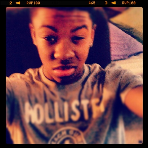 living life to the fullest ballin everyday till i fall just a typical black person tryin to make they dream come teue