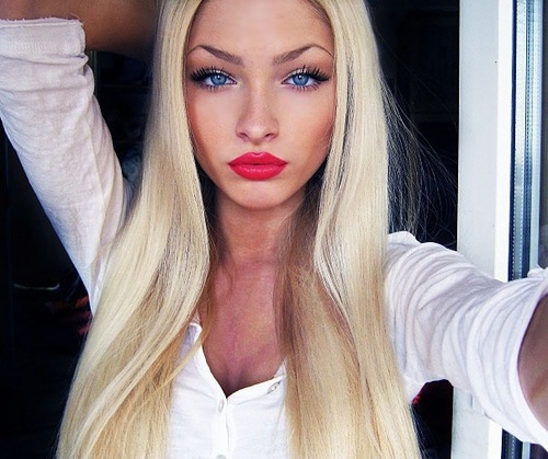 Página Oficial de fans España, @alenasshishkova
Modelo y Miss Rusia 2012