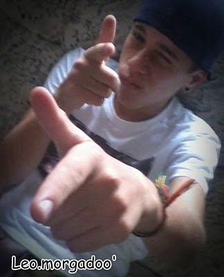 E No Caminho Muitas Pedras, Mas Não Desista De Lutar Siga Seu Rumo de Valor a Vida E Nunca Deixe de Sonhar.