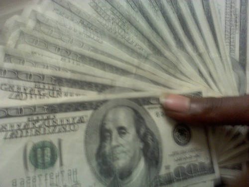 i eat ,sleep,&breathe money. Love god fam muzik & wemon, THATS WHATSUP