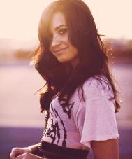 sagnefiste's profile picture. Ero un Graphic Designer. Ora non só cosa sono. Credo di lavorare troppo.. - Il lavoro mi piace, mi affascina. Potrei starmene seduto per ore a guardarlo.