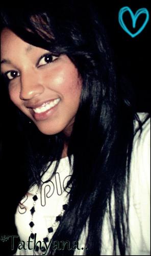 É, eu amo o TWI5T , nunca vi ele e nunca toquei. Mas amo mais que tudo nessa vida, com todas as minhas forças.  ♥ 
Tathyanaa..^^