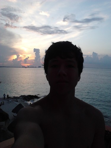 HambrientoJorge's profile picture. Empedernido con lo real, irreal y la polémica. 🍃