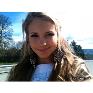 dont look back to the past if the futur is what holds you here