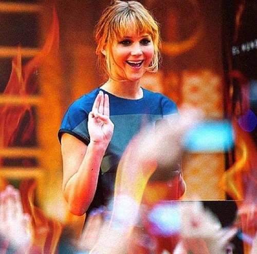 LoudAvox's profile picture. never underestimate the power of a fangirl.