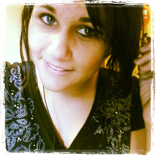 XxJsmileyfacexX's profile picture. Story writer| I sing| my bestfriend is @MelLuvsYuhh| buy me chocolate and we can be friends?| BVB bridesmaid ♥