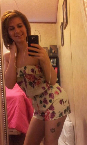 Jen_ElizabethxD's profile picture. #teamtaken #teamfollowback #teamdroid