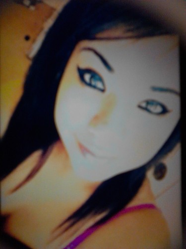 karilovinlife's profile picture. 