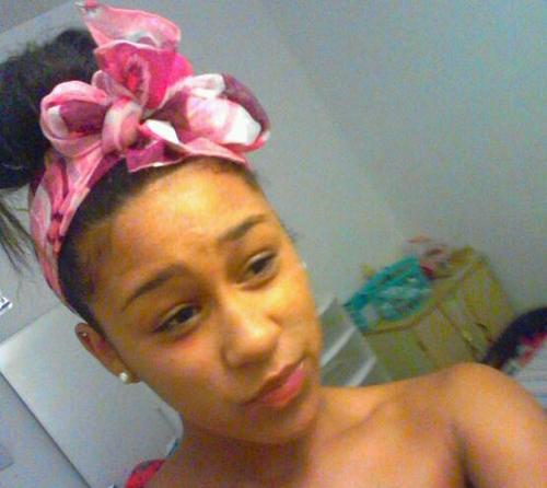 live, laugh, lovee .