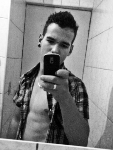 TrollerDark's profile picture. 