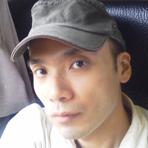 Born and brought up in Tokyo. A hobby programmer.