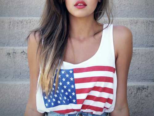Je bent een meisje en je houd van mode? ~ follow ! Wij tweeten plaatjes, rt tweets en gewoon super leuke mode tweets! Xx