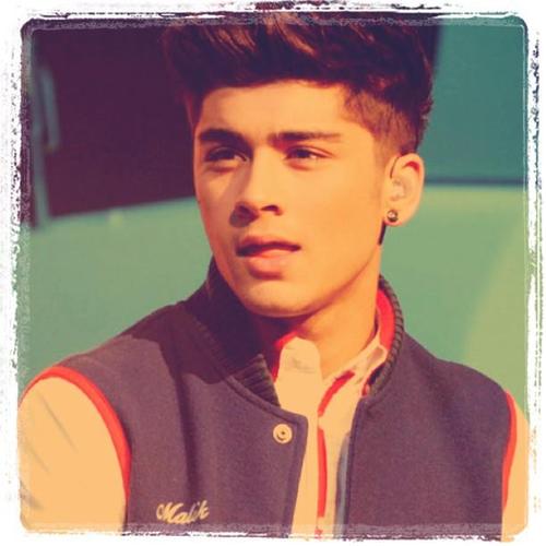Wishing that one direction and @zaynmalik and all the five amazayn boys to follow me one day!  :(  Always a directioner! 3