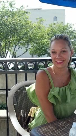 ilianakaz's profile picture. I get money to kill time, dead clocks