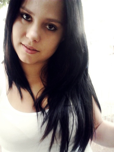 não importa oque eu diiga , você irá valoriisa pelo que vê , jurgar peloo que ouve , e opnar pelo que conhece (!)